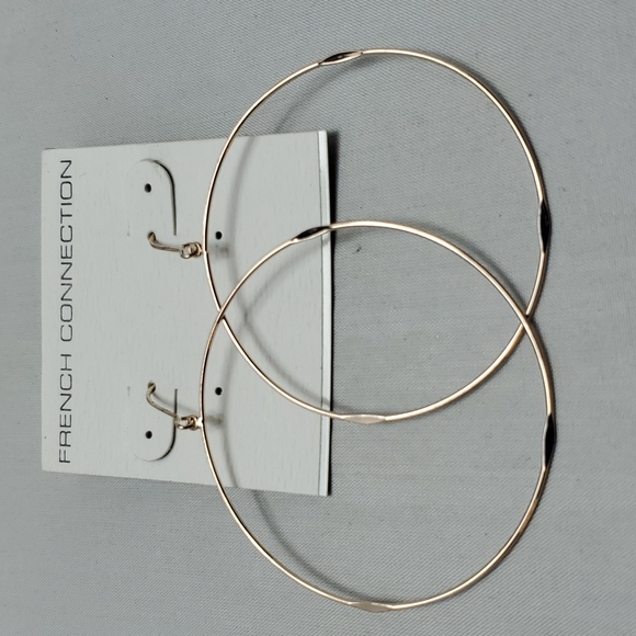 3 pairs French connection large flattened Earrings gold-silver-rose gold - Picture 3 of 6